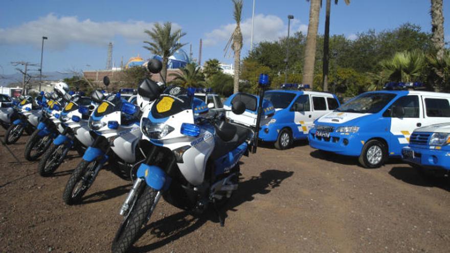 Imagen de archivo de la entrega de vehículos para la Policía Local en Tenerife.