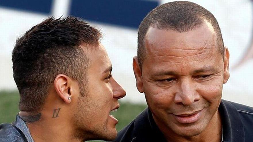 El padre de Neymar dice que la directiva del Barça forzó la salida de su hijo