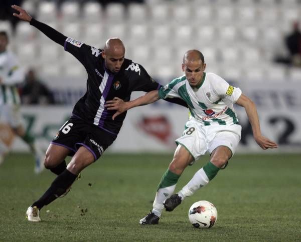 El Córdoba CF vence en el Arcangel por dos a cero al Real Valladolid