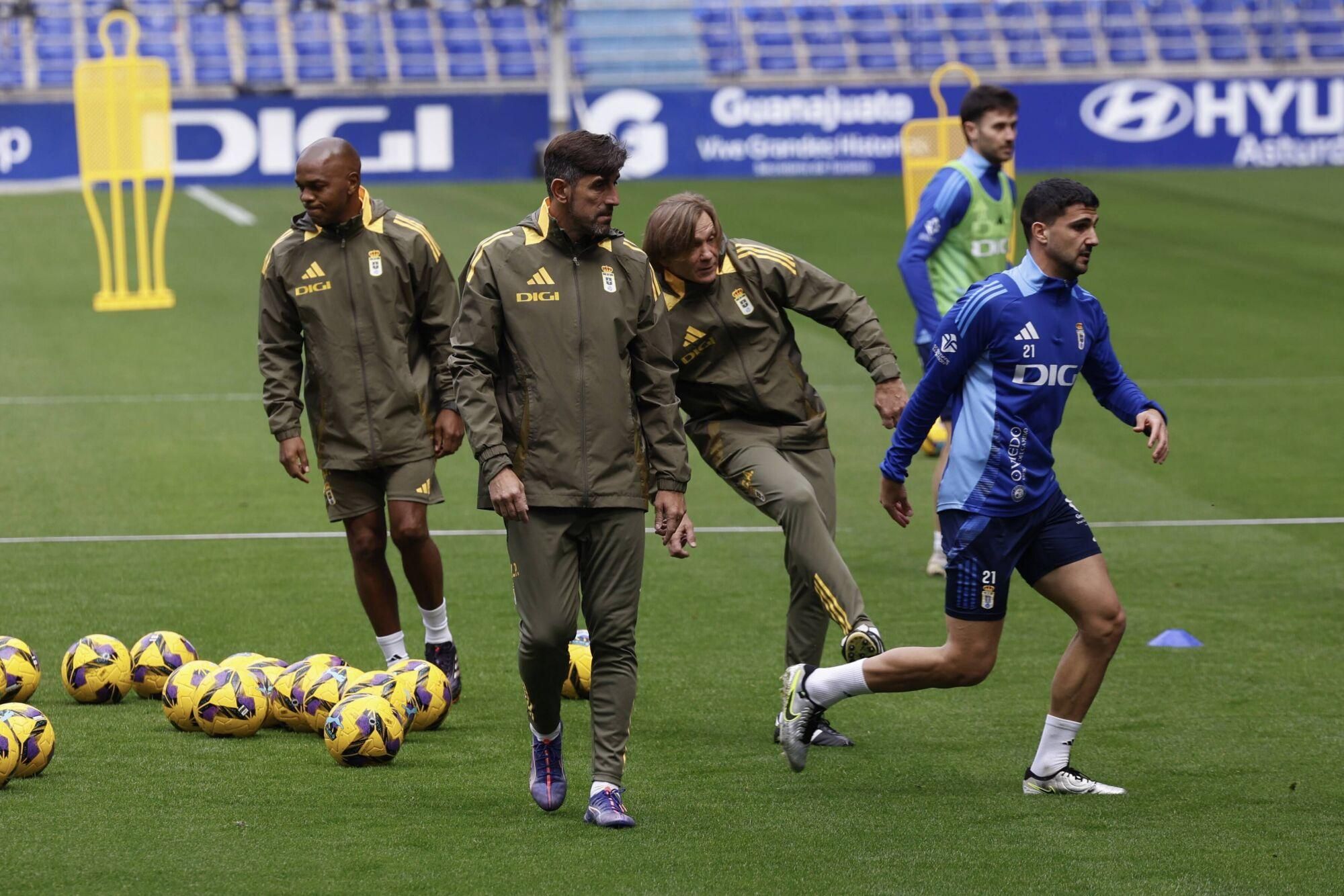 Primer entrenamiento de Paunovic en el Real Oviedo