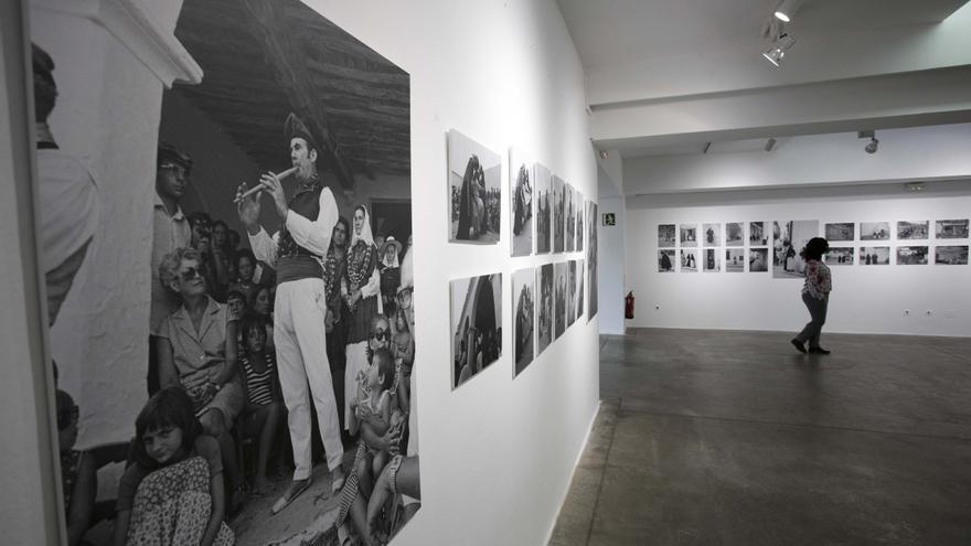 Galería de imágenes de la exposición fotográfica de Sa Nostra Sala en Sant Josep