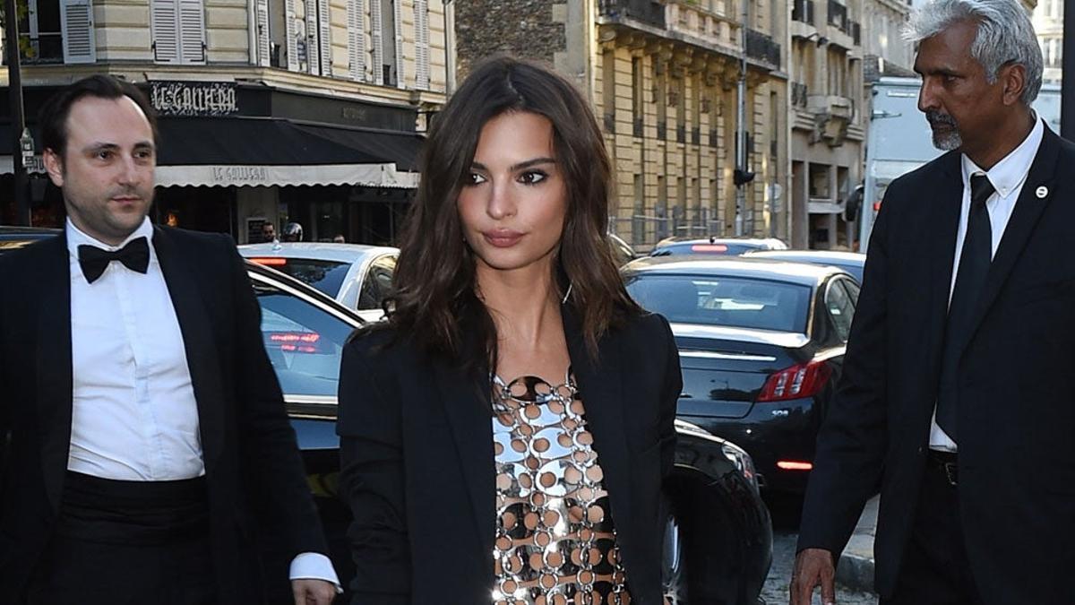 Emily Ratajkowski y su enorme anillo de compromiso