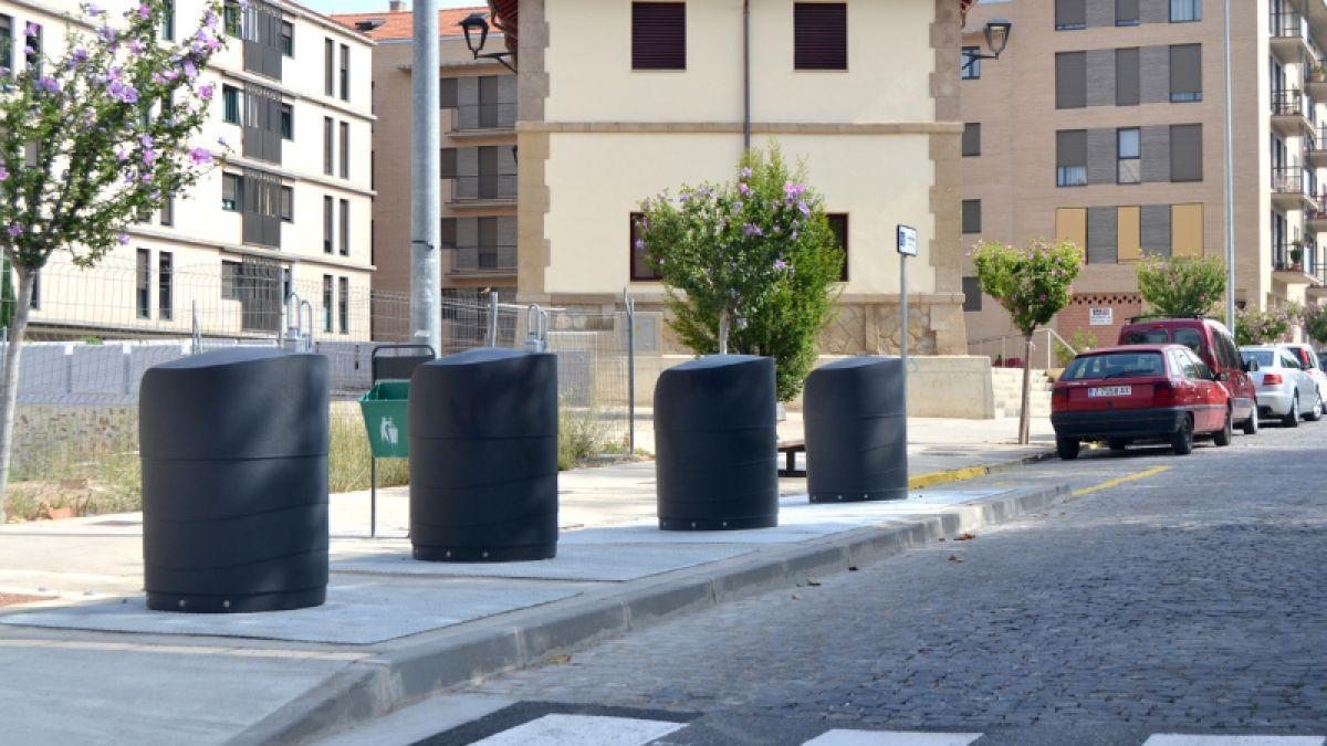 Contenedores soterrados de basura.