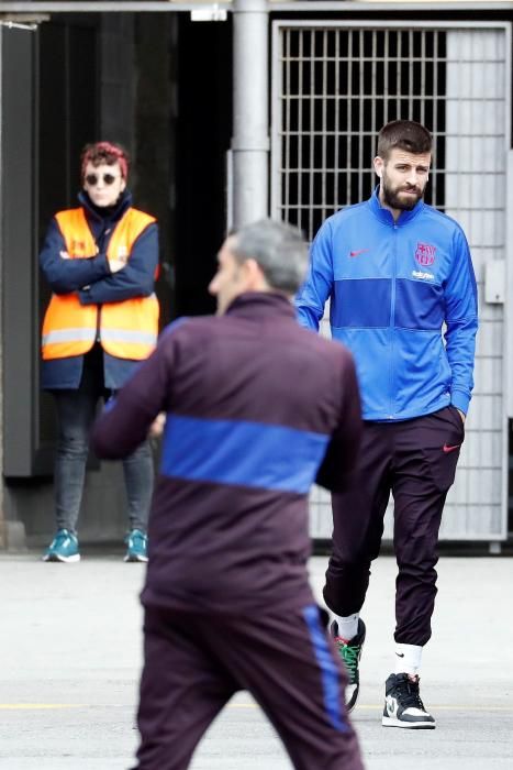 Els jugadors del Barça surten del Camp Nou