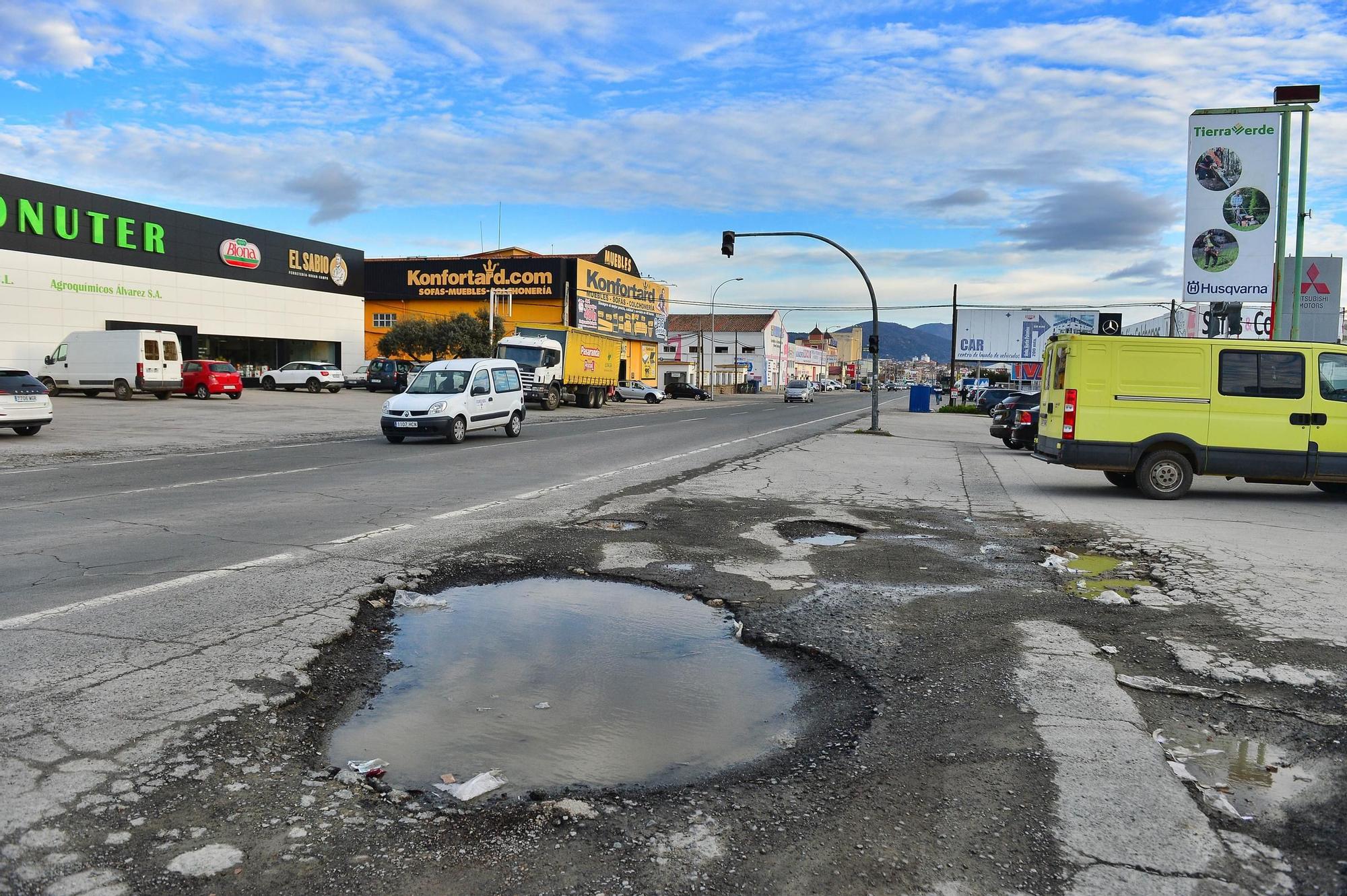 GALERÍA | Martín Palomino de Plasencia, 30 años para renovar 1,9 kilómetros de avenidas