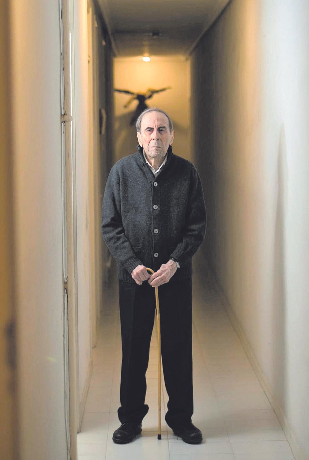 Cristino de Vera, en su casa de Madrid.