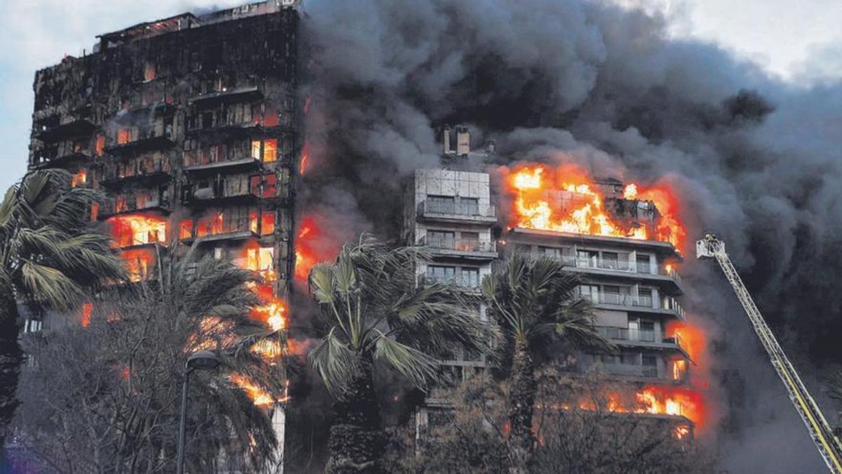 El edificio espera su reconstrucción.