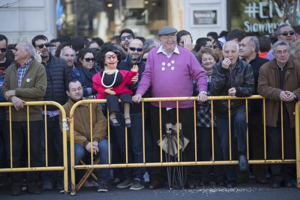 Búscate en la mascletà del 11 de marzo