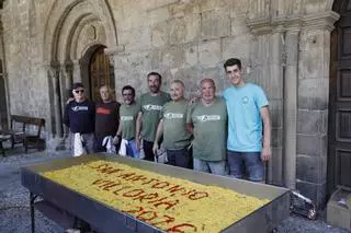 Comida popular en Villoria, Laviana, para celebrar a San Antonio: así está siendo la celebración