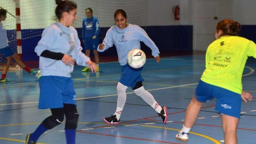 Un entrenamiento del Poio FS en A Seca. // G. Santos