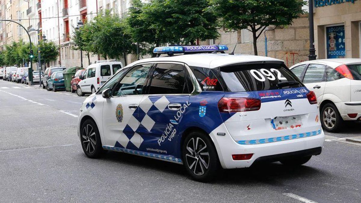 Un vehículo de la Policía Local de Vigo, en una imagen de recurso.