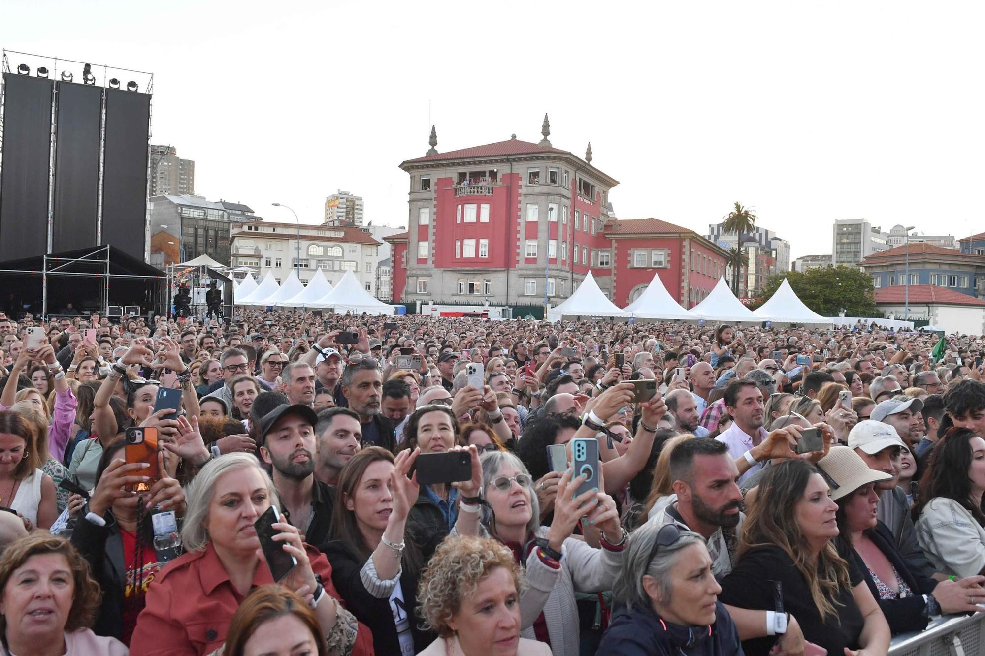 Luis Miguel alarga su leyenda en A Coruña