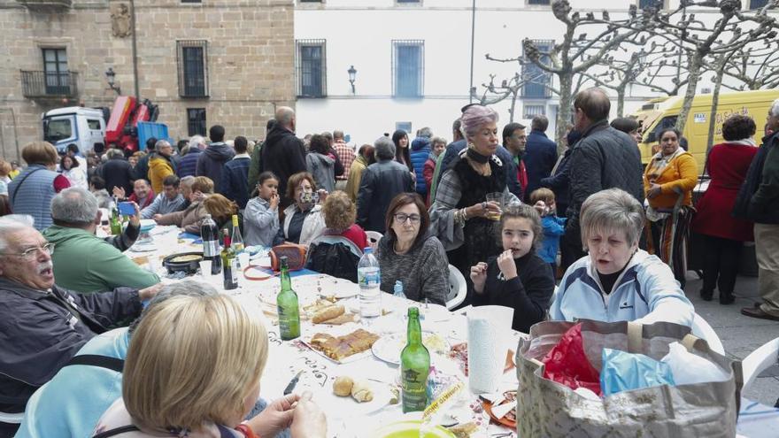 Participantes en la pasada edición de la Comida en la Calle.