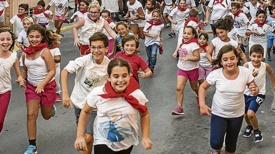 Uno de los actos más divertidos es el encierro infantil.