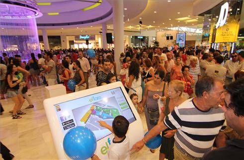 Inauguración del centro comercial El Faro de Badajoz en imágenes