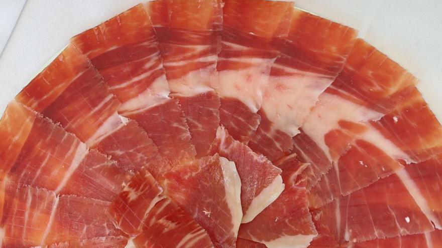 Lonchas de jamón preparadas para su consumo. | J.A.RIERA