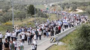 Una manifestació massiva de colons a Cisjordània se suma a la tensió entre israelians i palestins