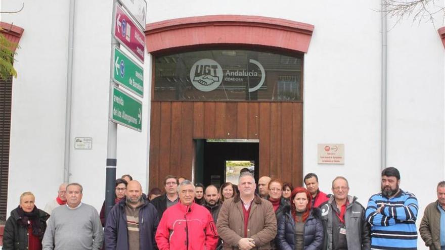 CCOO y UGT guardan un minuto de silencio en solidaridad con las víctimas belgas