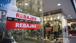 ¿Cuándo empiezan las rebajas de invierno en 2025? Estas son las fechas de Zara, El Corte Inglés, Mango y demás tiendas