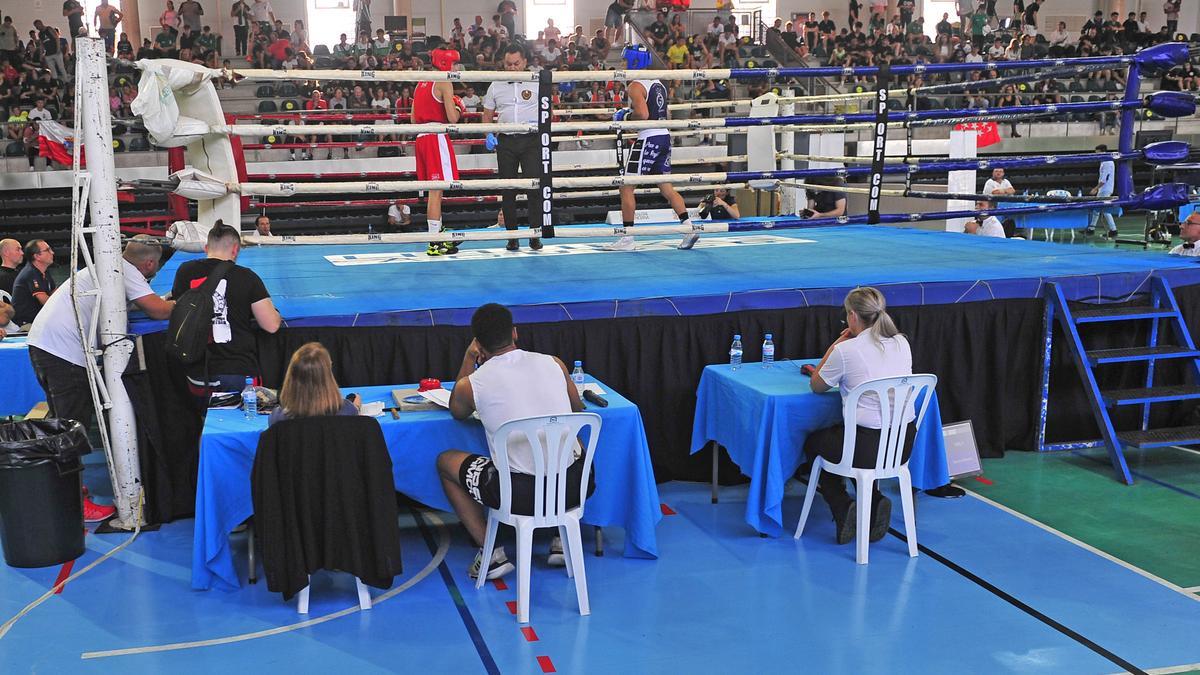 El Pabellón Arquitecto Félix Candela de Crevillent ha registrado llenos de público en el Campeonato de España de Boxeo