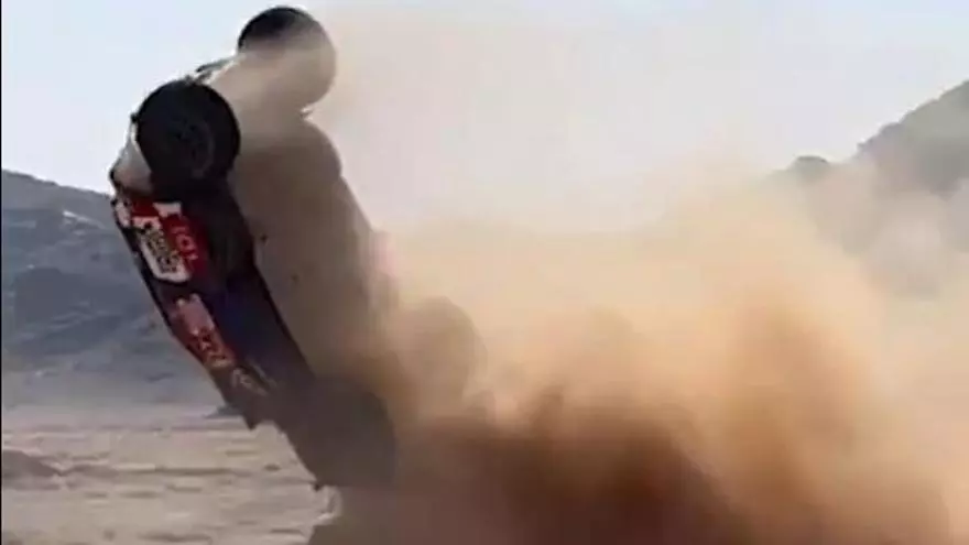 Brutal accidente de Jesús Calleja en el Dakar