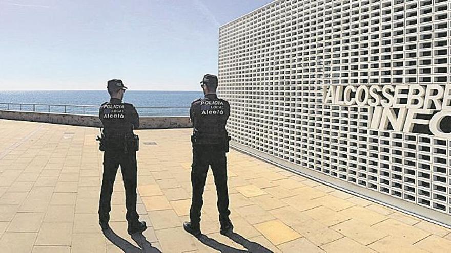 Alcalà crea una bolsa de refuerzos de Policía Local