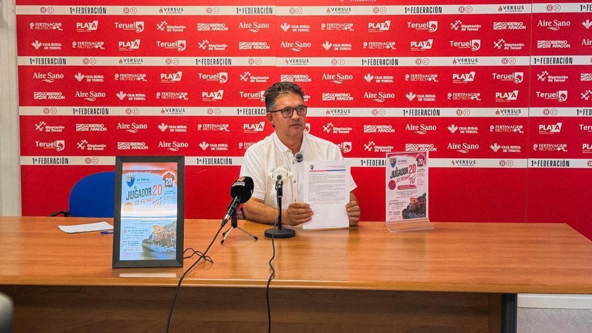 Santiago Gonzalvo comparece en rueda de prensa para explicar la iniciativa 'Jugador número 20'