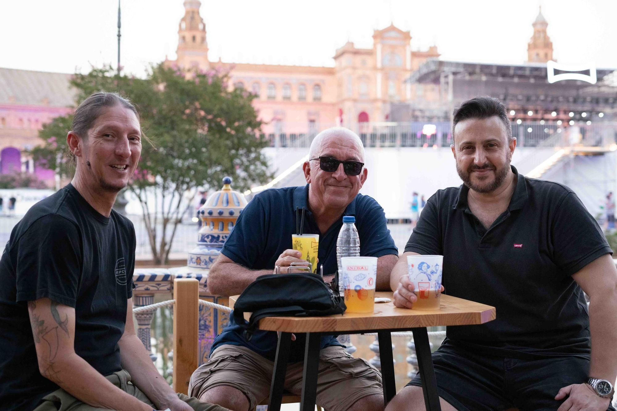 Las imágenes del concierto de Madness en la Paza de España