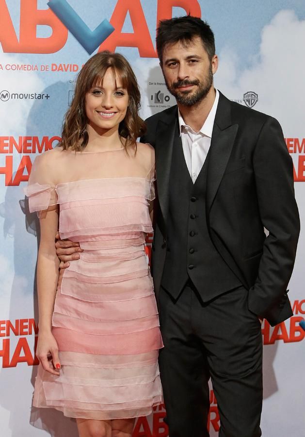 Michelle Jenner y Hugo Silva en el estreno de 'Tenemos que hablar'