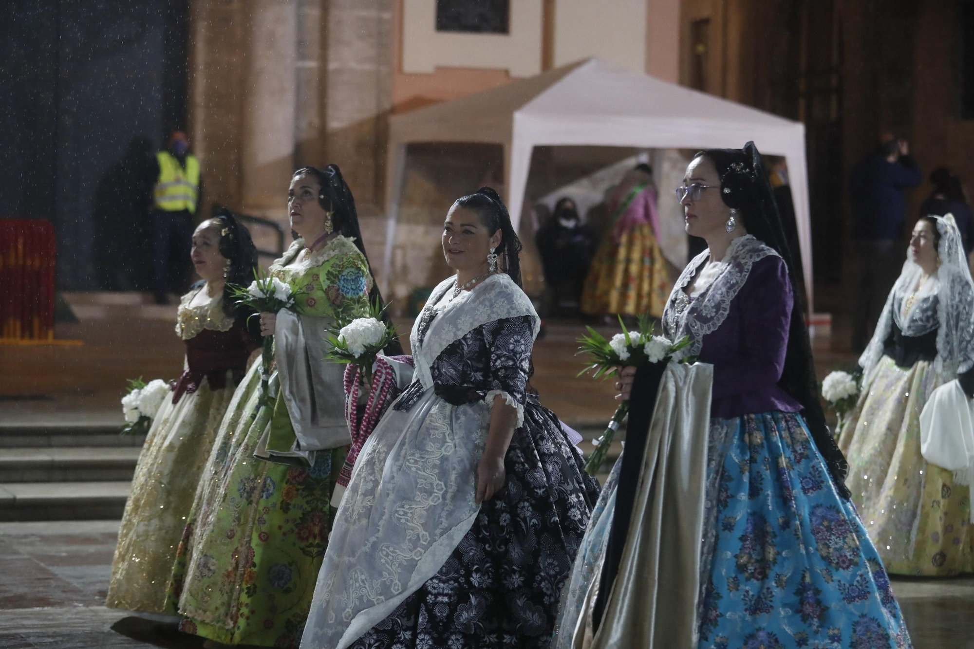 Búscate en la Ofrenda por la calle de la Paz (entre 20.00 y 21. 00 horas)