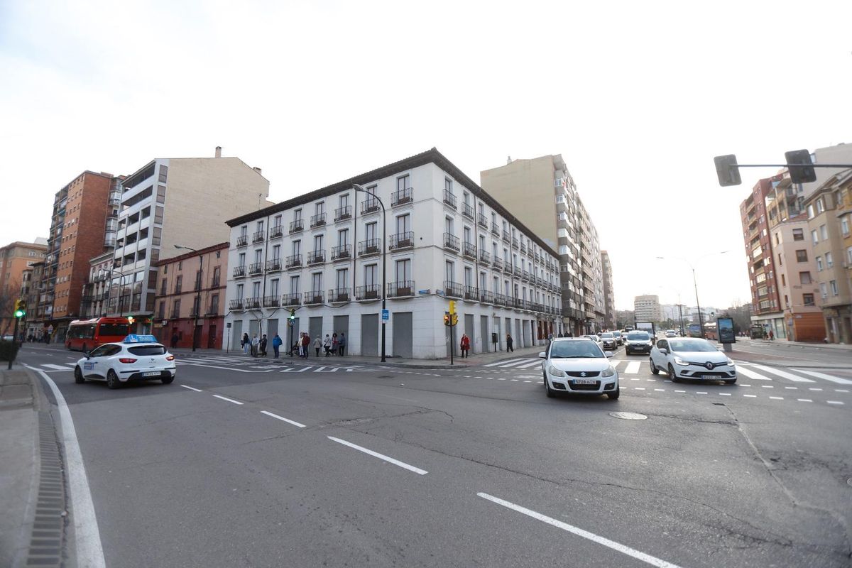 Estado actual del edificio del antiguo Café Madrid, en Zaragoza.