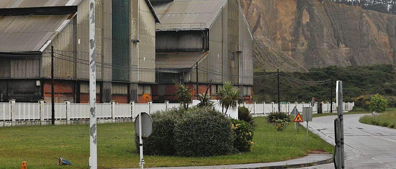 Instalaciones de la planta avilesina de Alu Ibérica.