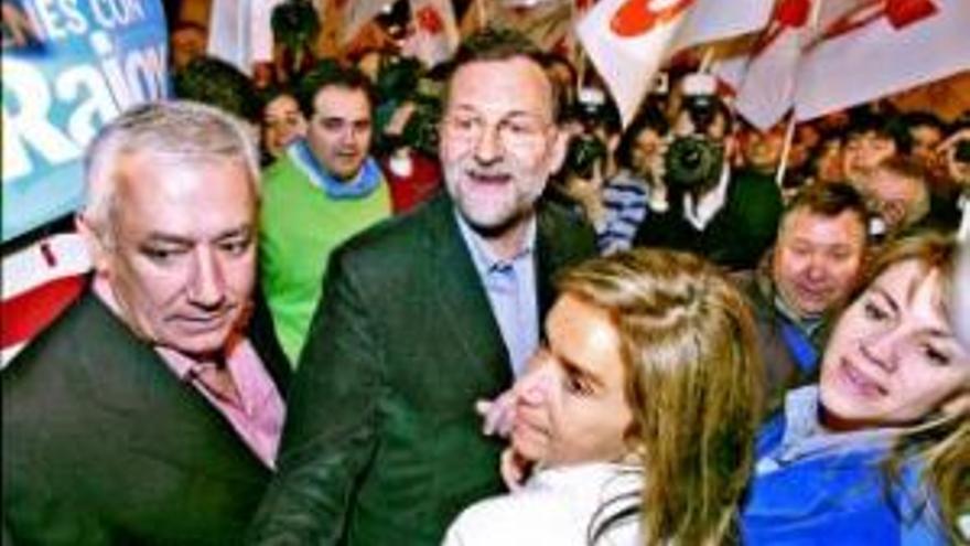 Rajoy festeja el triunfo gallego como un impulso a su liderazgo