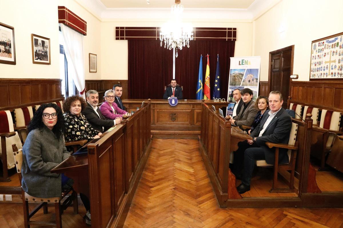 Reunión del Consejo de Gobierno del Principado, en el Consistorio de Lena.