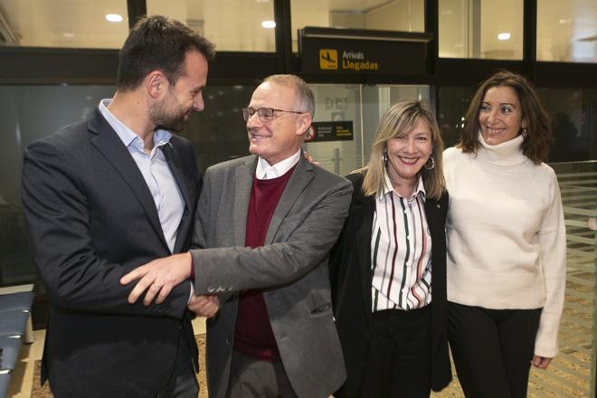 EN IMÁGENES: Así fue la llegada a Asturias de Diego Canga, candidato del PP al Principado