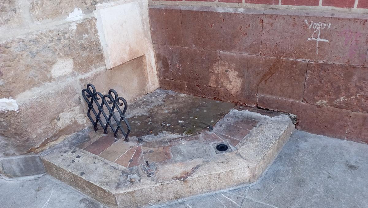 La esquina de la parroquia de los Mártires, en calle Mártires, esta semana.