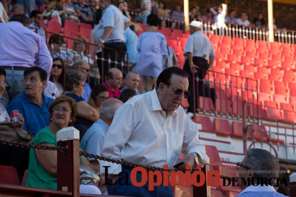 Ambiente en la corrida de rejones de la Feria de M