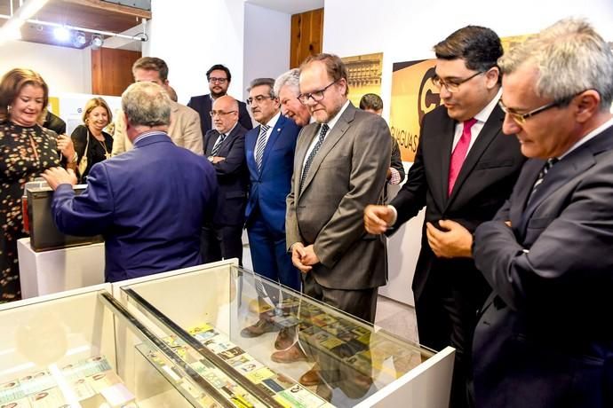 23-10-19 LAS PALMAS DE GRAN CANARIA. CASASA CONSISTORIALES. LAS PALMAS DE GRAN CANARIA. Exposición 40 años de Guaguas Municipales. Fotos: Juan Castro.  | 23/10/2019 | Fotógrafo: Juan Carlos Castro