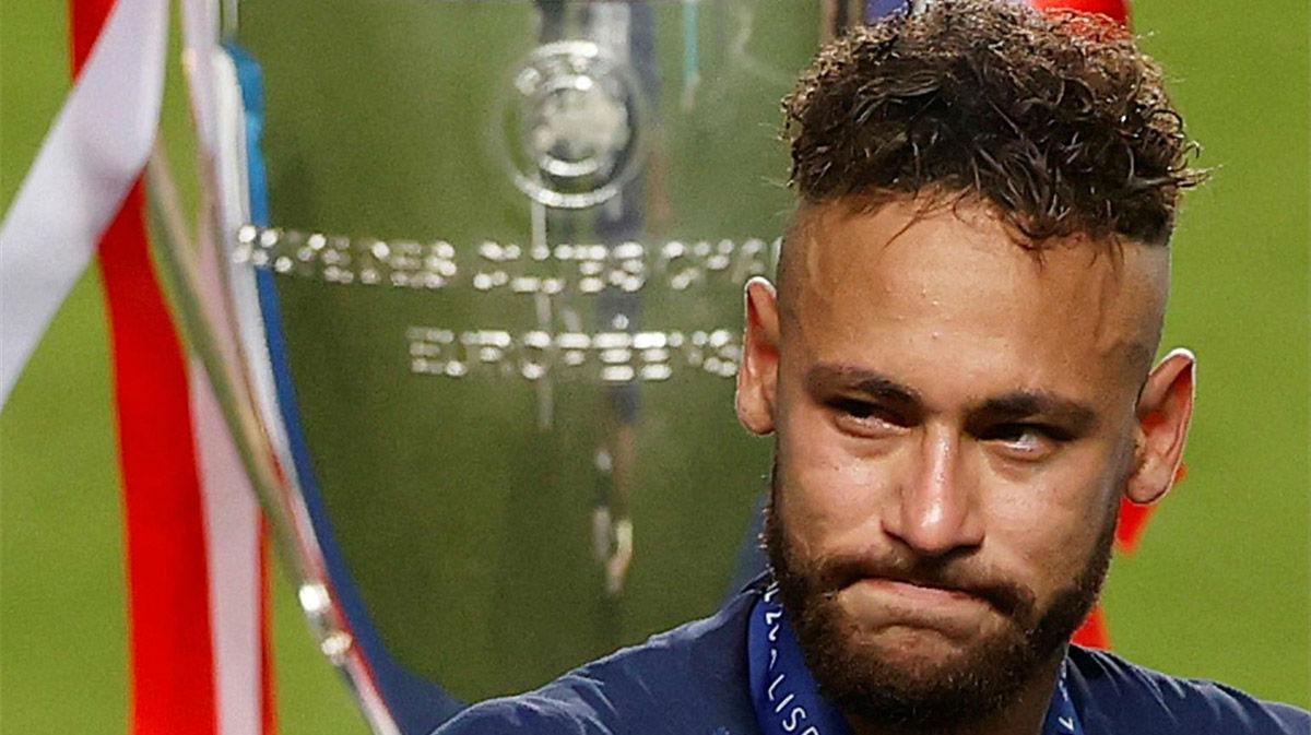 Neymar, inconsolable al terminar el partido: el brasileño se rompió con el final