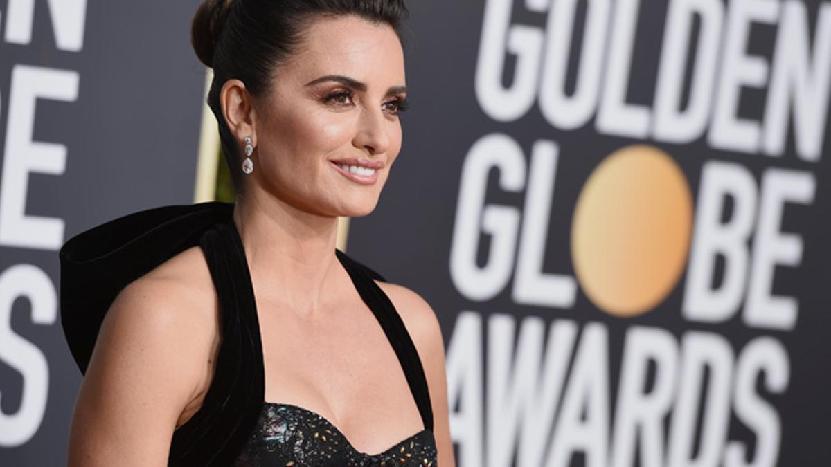 Globos de Oro 2019: Penélope Cruz con vestido de Ralph and Russo