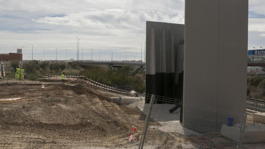 Alicante: Seis asociaciones de vecinos denuncian los defectos de las obras en la Vía Parque