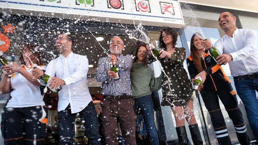 Celebración en la gasolinera La Chasnera en Granadilla.