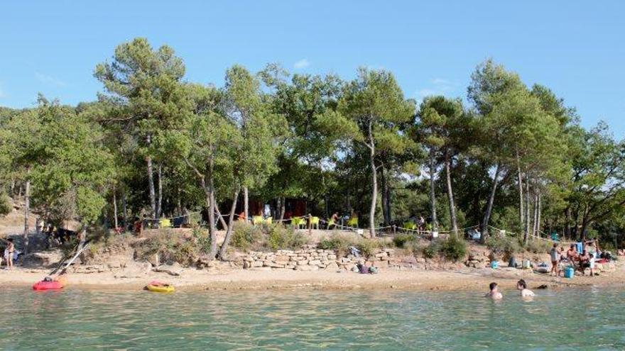 Més de 100 persones al dia lloguen el servei de caiac de La Caseta del Pantà de Sant Ponç