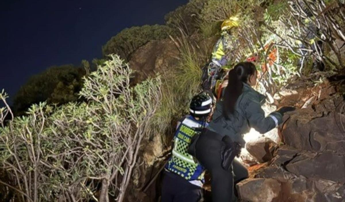 La Guardia Civil rescata a una mujer en un barranco de Guía