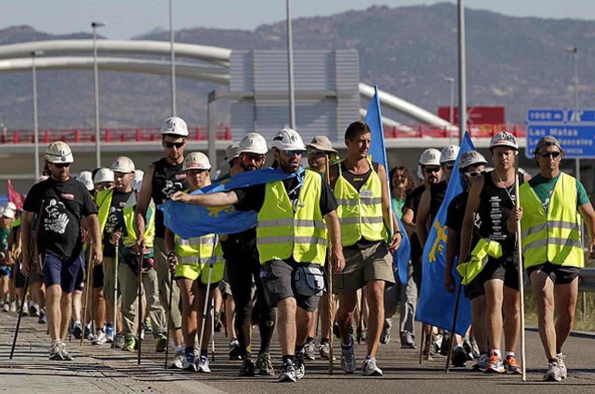 La denominada ’marxa negra’, procedent de Castella i Lleó i Astúries, a l’arribar al municipi de Las Rozas (Madrid).