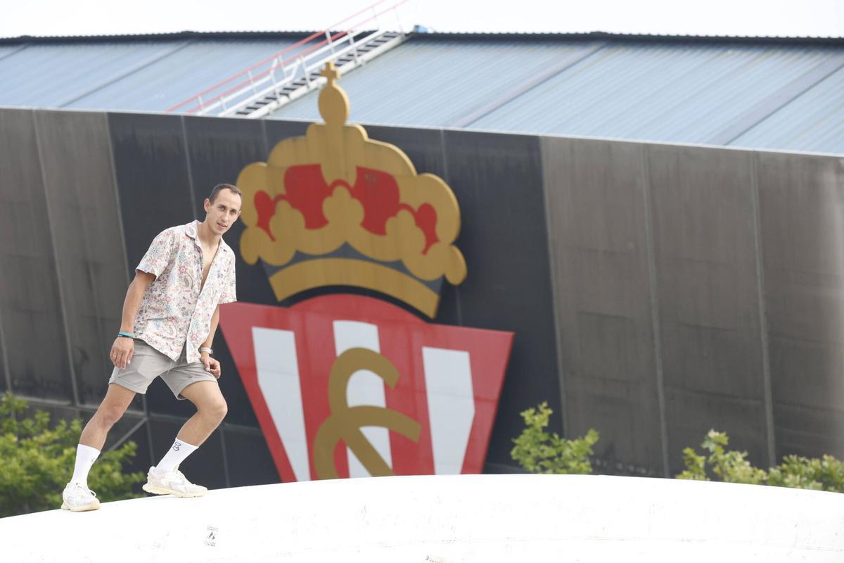 Ivan Kuzmenko practicando en el el puente de la Feria sobre el Piles.