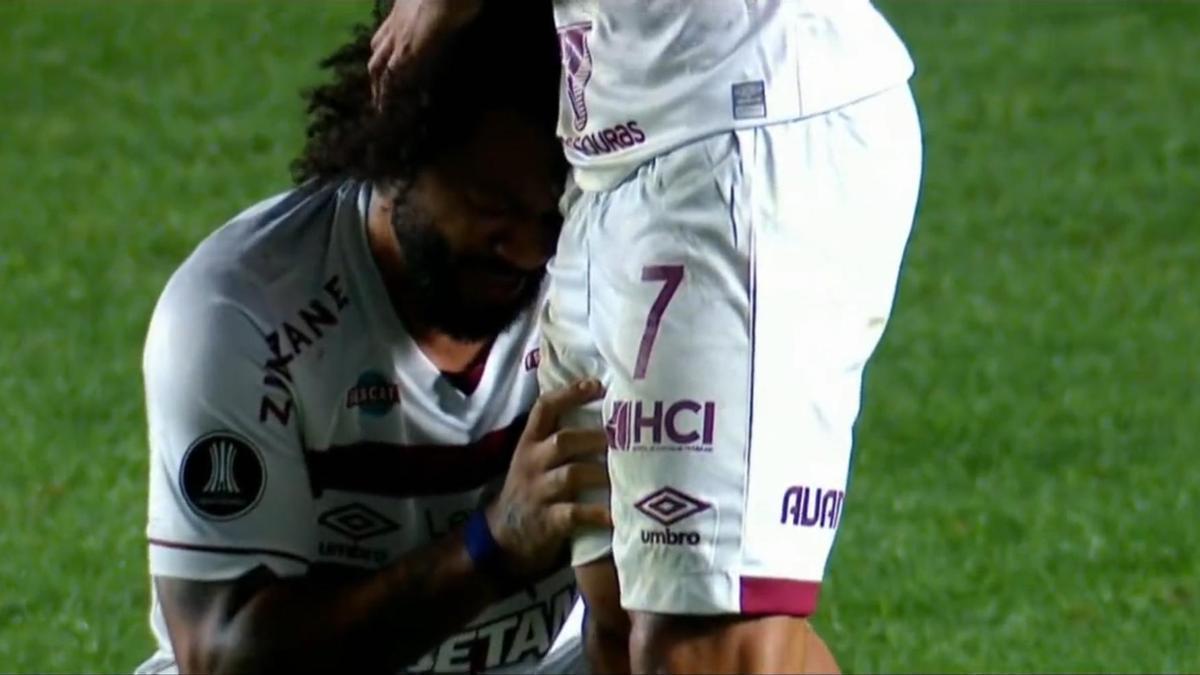 Marcelo, entre llàgrimes després de lesionar "sense voler" un rival: així ha estat el moment