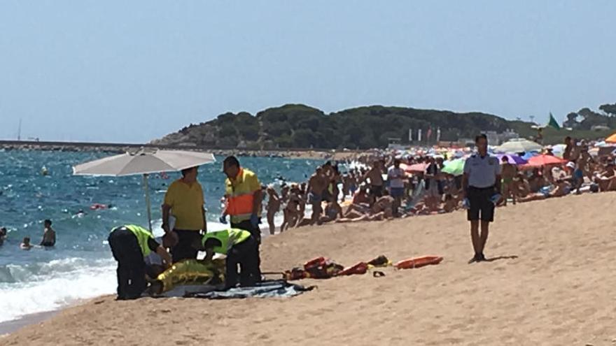 Quatre persones moren ofegades en platges catalanes en les últimes hores