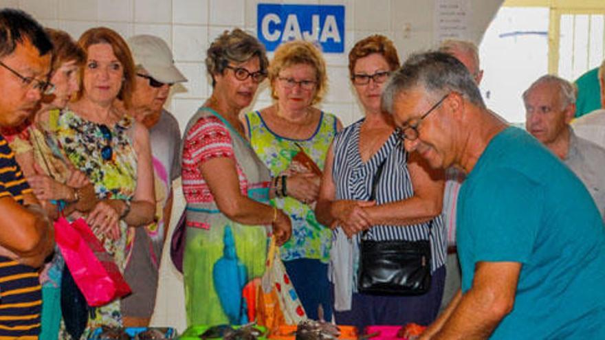 Moraira pierde la subasta de pescado en la que los vecinos podían pujar y comprar