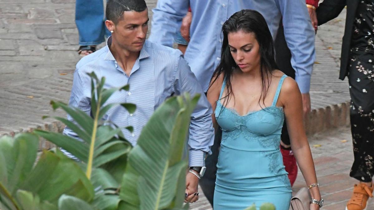 Cristiano Ronaldo y Georgina Rodríguez por las calles de Málaga